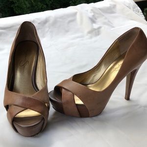 Jessica Simpson Agomez
